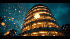 当 2026 年 7 月 30 日苹果（AAPL）盘中首次触及 5 万亿美元市值、Tim Cook 即将迎来 15 年 CEO 任期的最后一次财报电话：为什么这件事不是「又一份硅谷巨头的财报季里程碑」，而是把「硬件帝国进入 services-as-Platform 阶段 × iPhone 17 cycle × 印度制造占比突破 25% × Apple Intelligence 落后 OpenAI/Google Gemini 18 个月 × 欧盟 DMA+DOJ+Epic 三重反垄断压力 × Tim Cook 接班人悬念」六条结构性暗线，第一次按到同一张「全球第一家 5 万亿美元市值公司的产品线—服务收入—制造网络—AI 战略—监管风险—CEO 接班五位一体化」桌面上的临界点