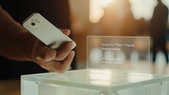 当 2026 年 7 月 28 日 Apple 把 iPhone 装进「$17.99 月租」——为什么这件事不是「又一张分期付款广告」,而是把「华尔街半导体内存超级周期 × 美国消费分期 3.0 时代 × 运营商补贴退场 × BNPL 风险定价转向 × 设备硬件毛利率保卫战 × 110 天中期选举前 AI 资本开支承诺的最后一道家庭财务安全垫」六条结构性暗线,第一次按到同一张「美国家庭可支配现金流与科技巨头商业模式的边界」桌面上的临界点
