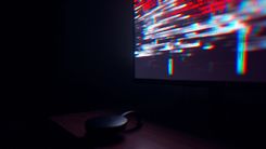 你的Google电视棒还活着吗？一代Chromecast神秘变砖事件全解析
